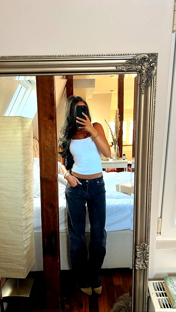 zoeliss instagram image archive image