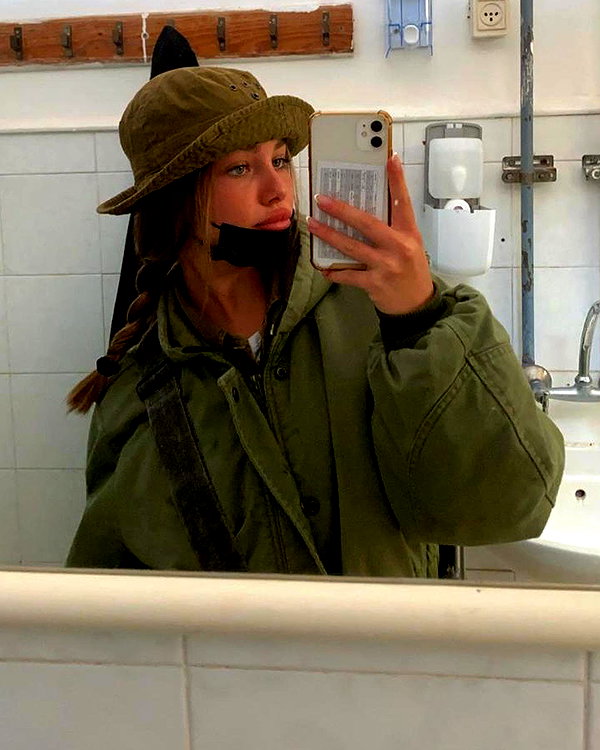 daniella_zeldis instagram image archive image