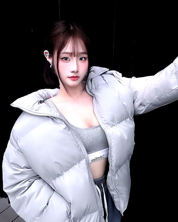 lai_931201 instagram image archive image