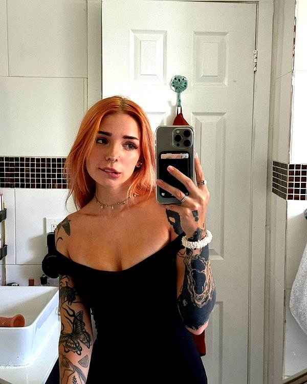 peachtoot.plz instagram image archive image