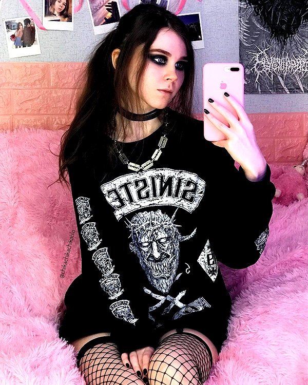 tiny.eviluv instagram image archive image