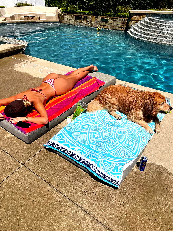 allie_dunn instagram image archive image