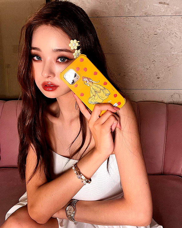 dear.zia instagram image archive image