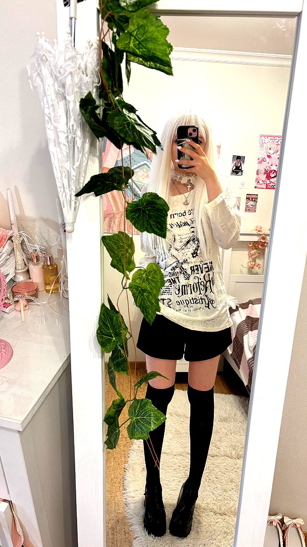 mie.llune instagram image archive image