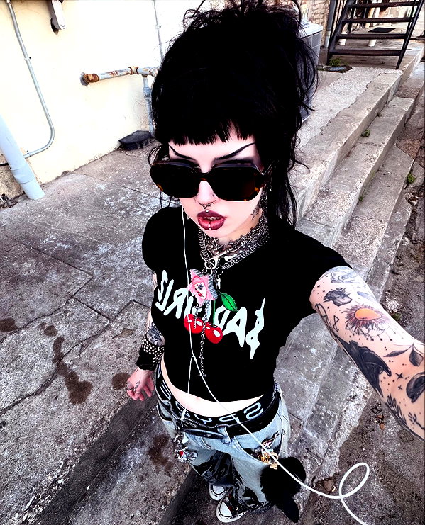 yeahimcaroline instagram image archive image