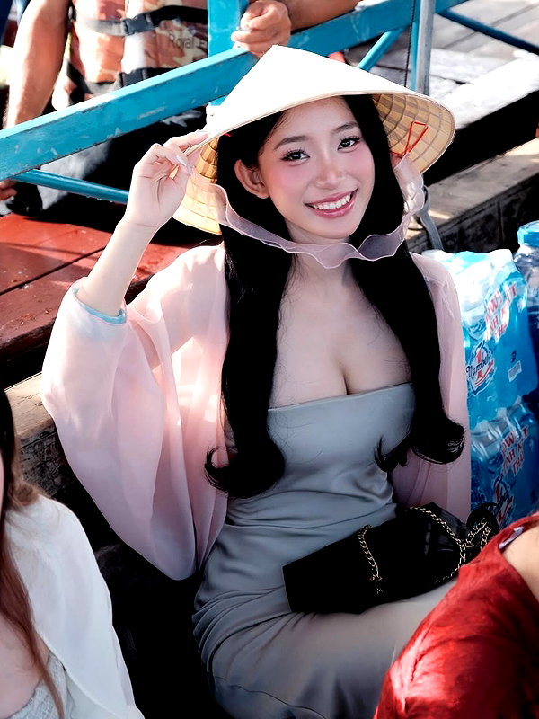 lyhythuedoxinh instagram image archive image