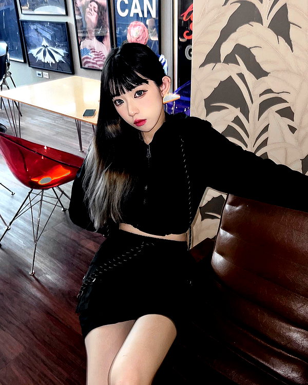 nixqq.425_ instagram image archive image