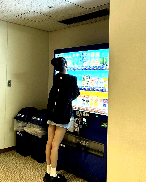 hhh.e_c.v instagram image archive image