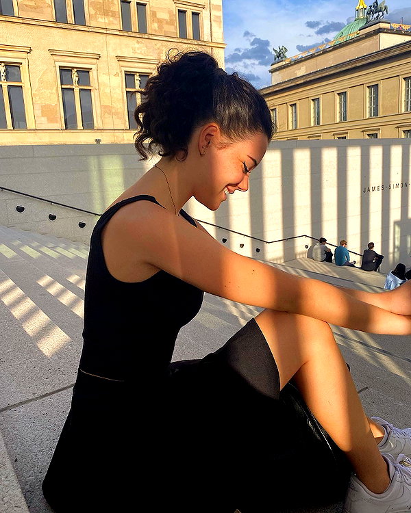 vanessa.rhd instagram image archive image