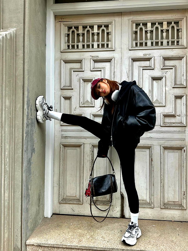 ll.lu1s instagram image archive image