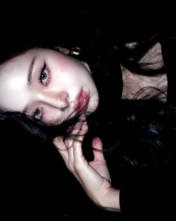 dear.zia instagram image archive image