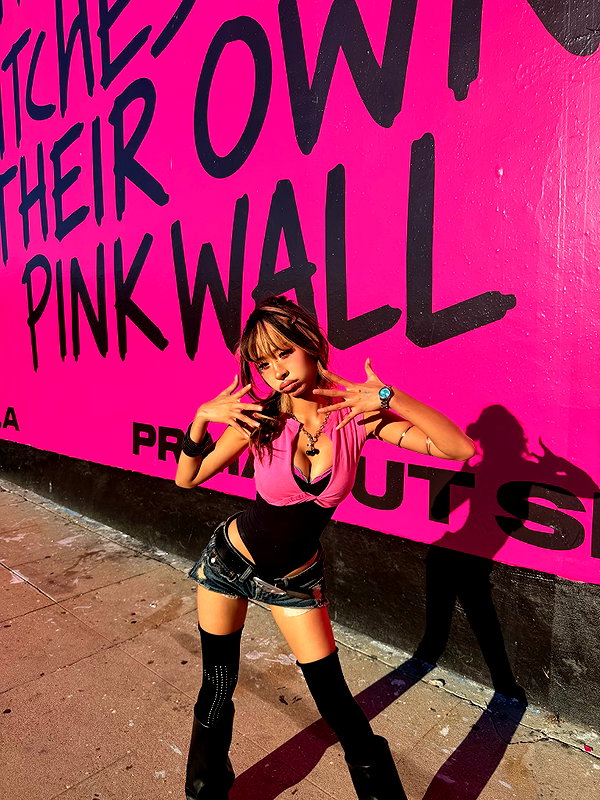 princessamelia_official instagram image archive image