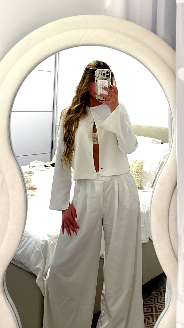 daniella_zeldis instagram image archive image