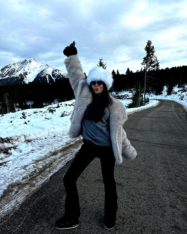 zoeliss instagram image archive image