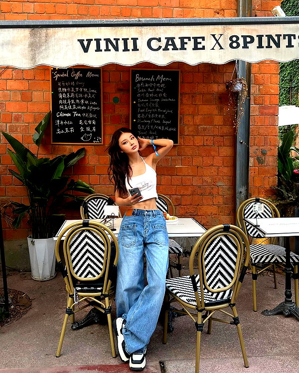ll.lu1s instagram image archive image