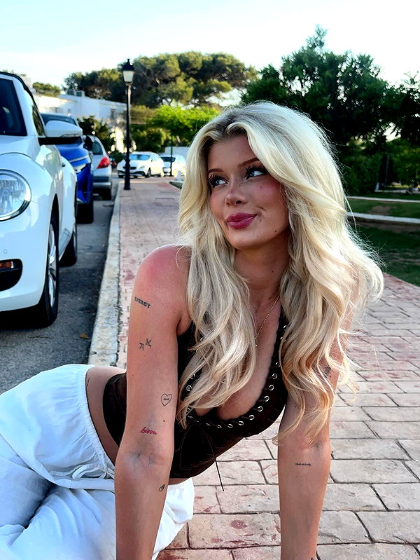 sophiecharlotth instagram image archive image