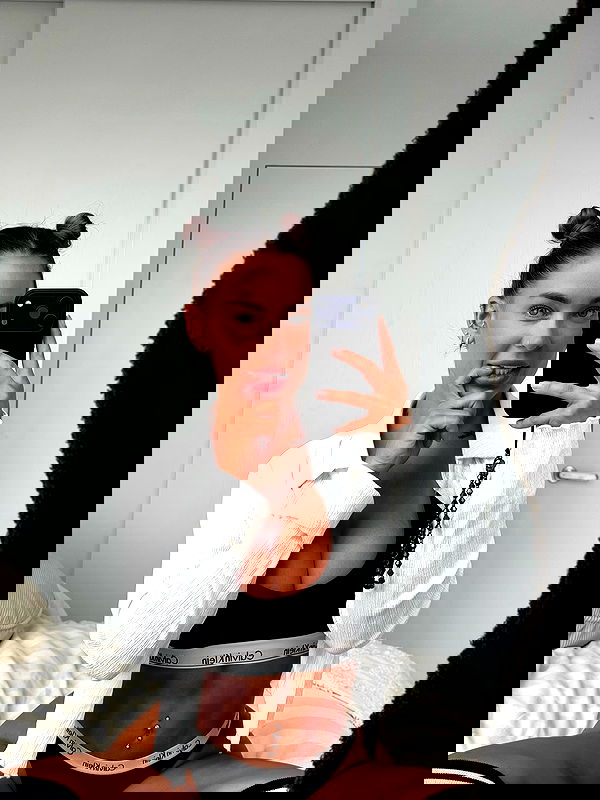 itshayleydavies itshayleydavies archive image