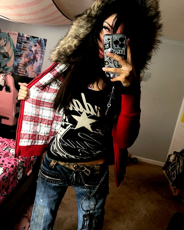 twodollie instagram image archive image