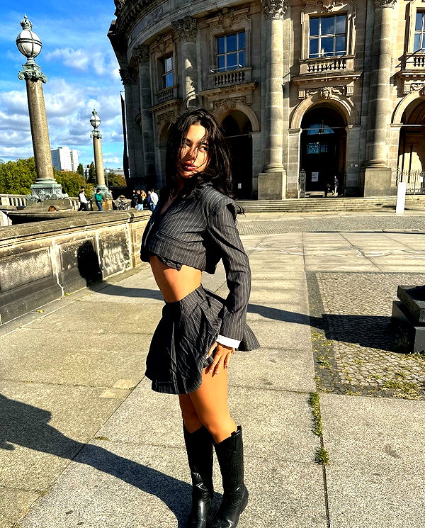 vanessa.rhd instagram image archive image