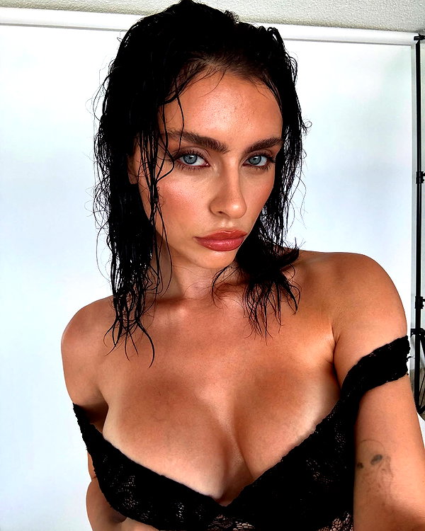 laurenhamden instagram image archive image