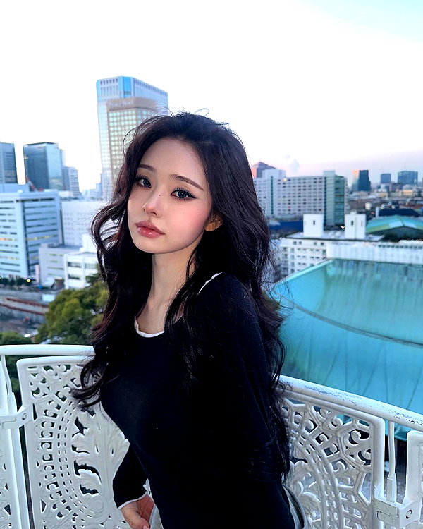dear.zia instagram image archive image