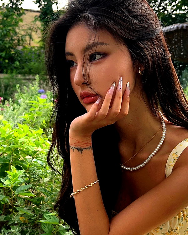 ll.lu1s instagram image archive image