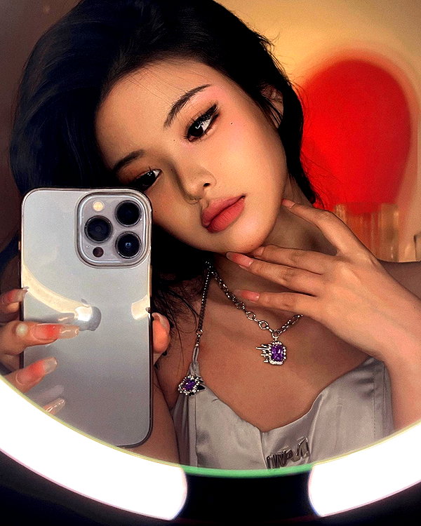 ll.lu1s instagram image archive image
