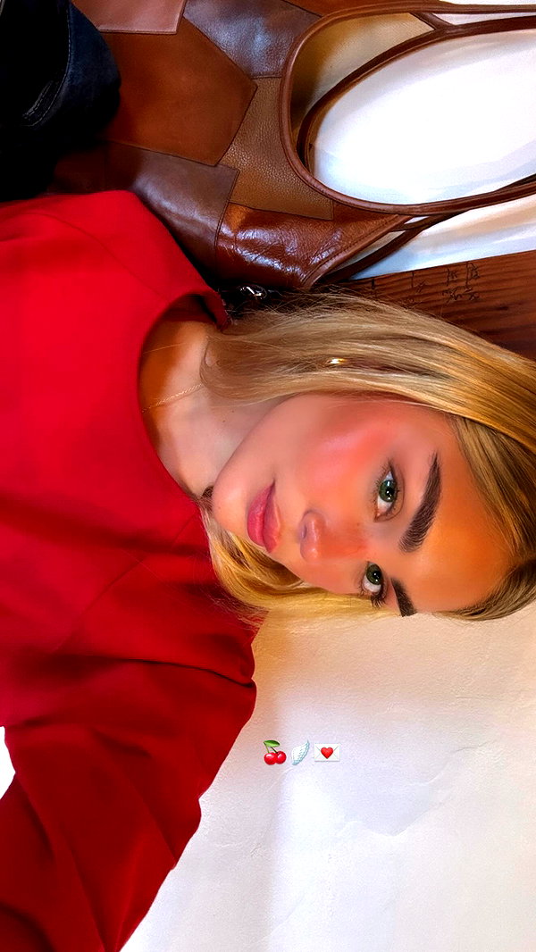 maya.keyy instagram image archive image
