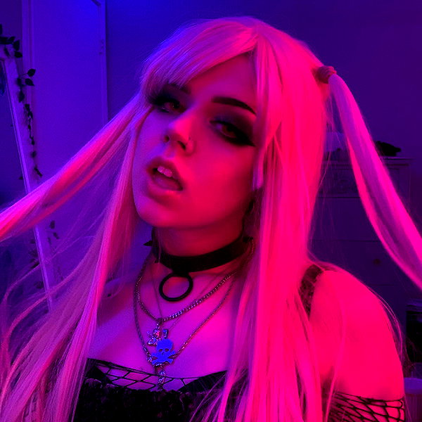 yeahimcaroline instagram image archive image