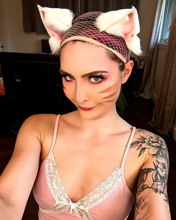luxlo.xo instagram image archive image