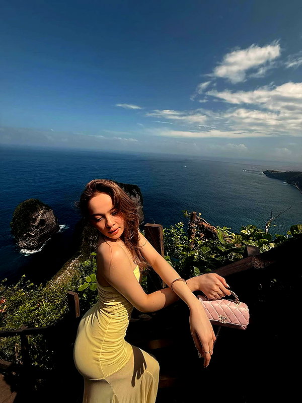 lyhythuedoxinh instagram image archive image