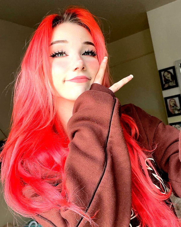 danielle.mercedie instagram image archive image