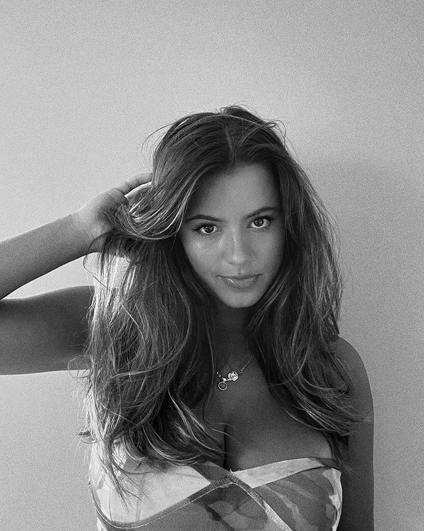 isabella.lauren instagram image archive image