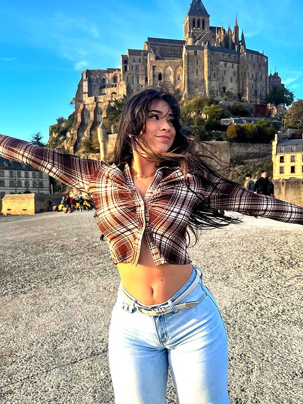 aishahsofey instagram image archive image