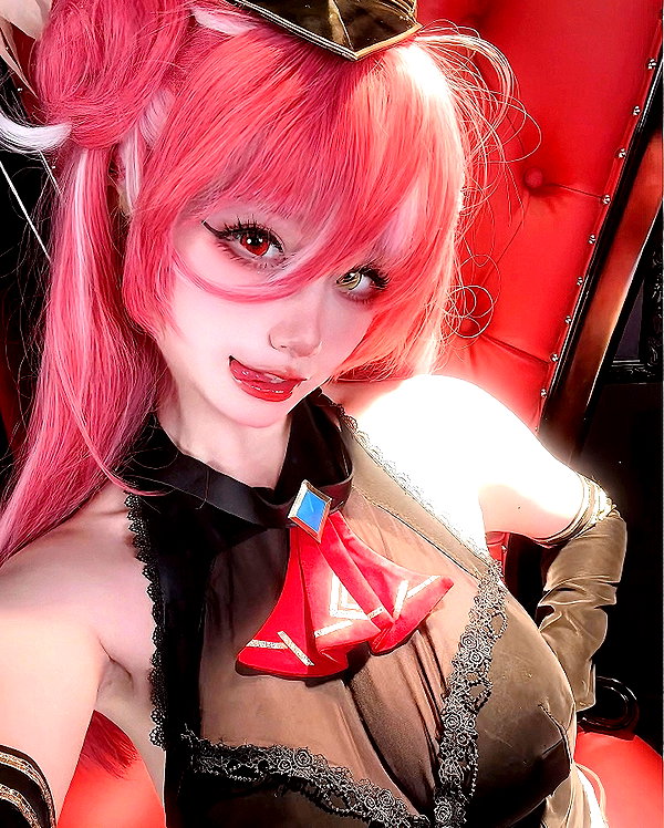 xier_cos instagram image archive image