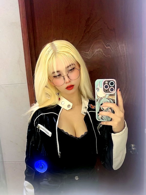 luly1980s instagram image archive image