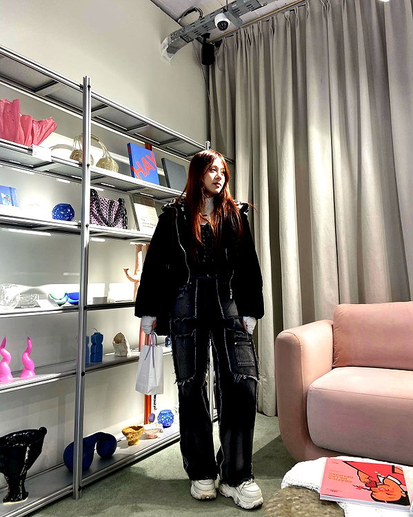 is2tian instagram image archive image