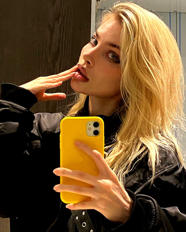 anya4everr instagram image archive image
