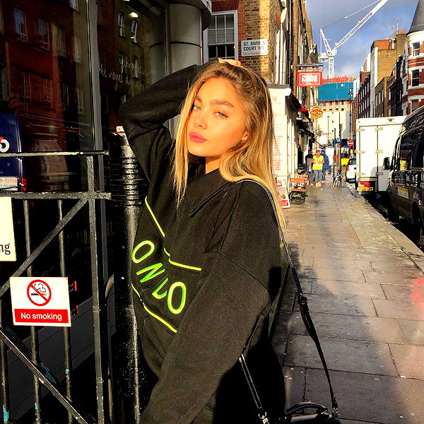 maya.keyy instagram image archive image