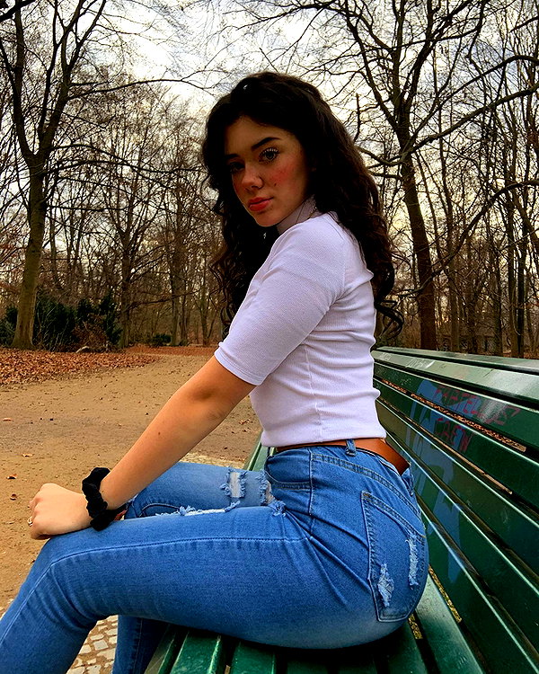 vanessa.rhd instagram image archive image