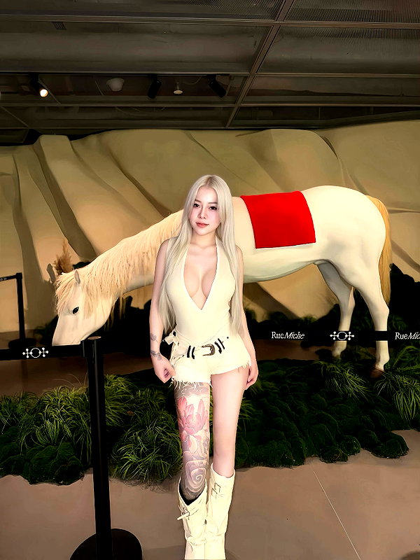 lyhythuedoxinh instagram image archive image