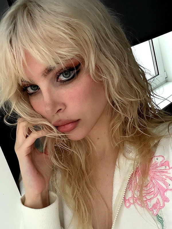 anya4everr instagram image archive image