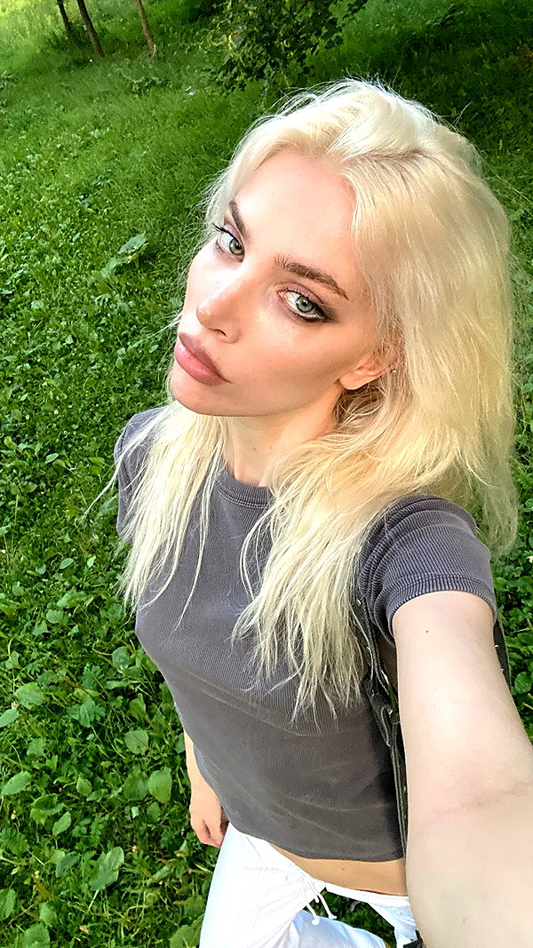 alien.hanna instagram image archive image