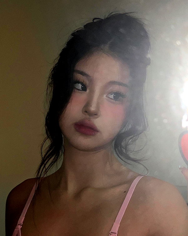 ll.lu1s instagram image archive image