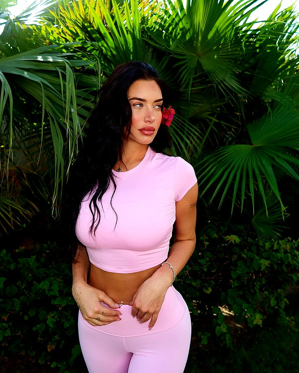 staskaranikolaou instagram image archive image