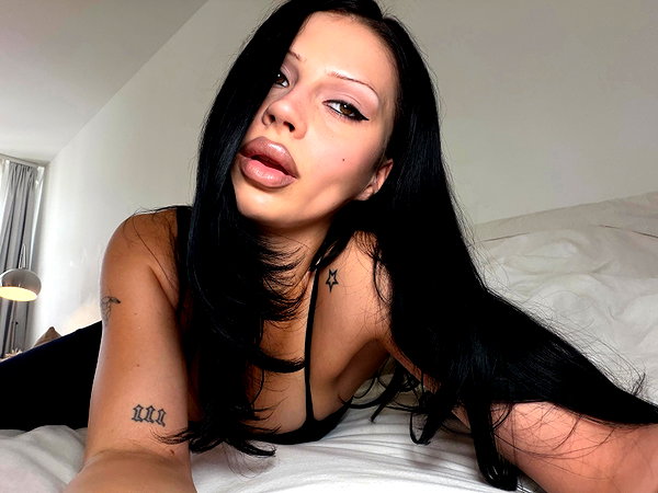 karolinaawasik instagram image archive image
