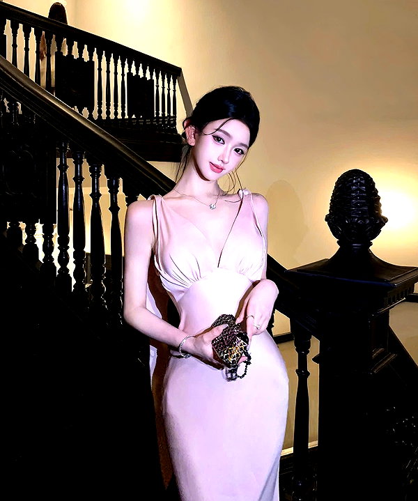 lyhythuedoxinh instagram image archive image