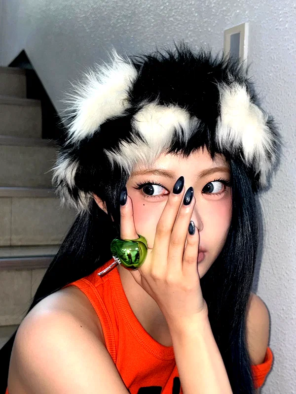 hhh.e_c.v instagram image archive image