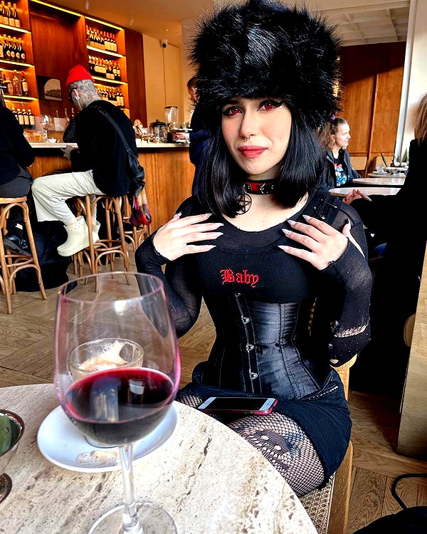lucychernov instagram image archive image