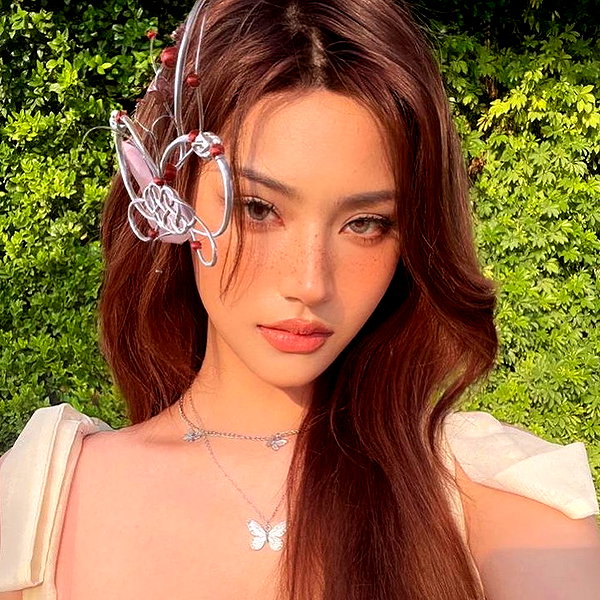 baddiesessence instagram image archive image